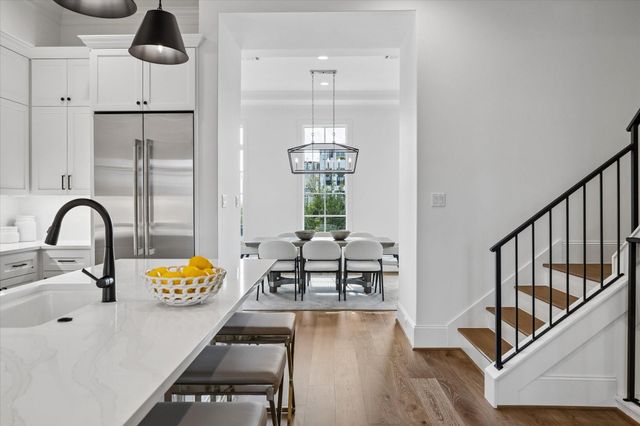 22 Crain Square Boulevard, Southside Place, TX 77025