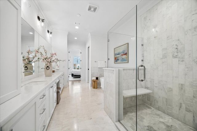 22 Crain Square Boulevard, Southside Place, TX 77025