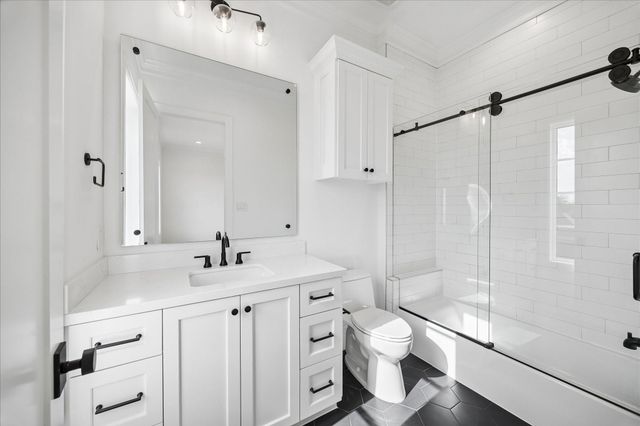 22 Crain Square Boulevard, Southside Place, TX 77025