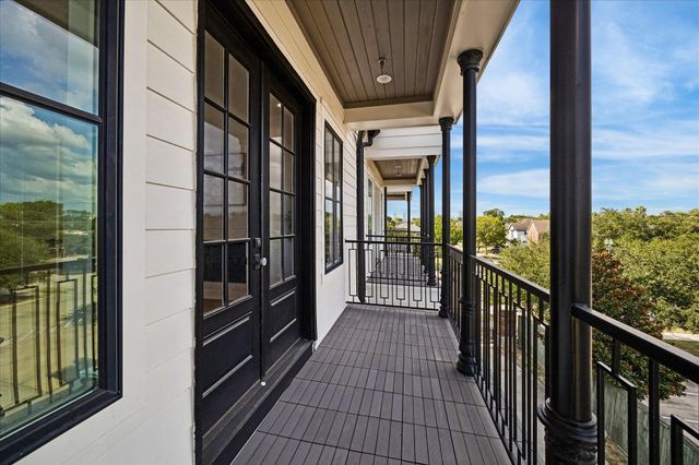 22 Crain Square Boulevard, Southside Place, TX 77025