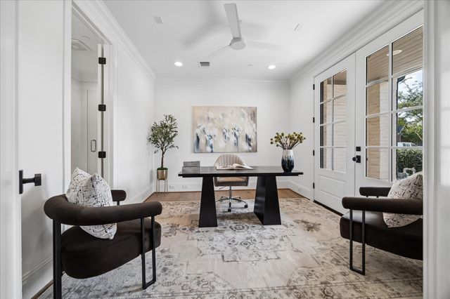 22 Crain Square Boulevard, Southside Place, TX 77025
