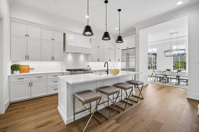 22 Crain Square Boulevard, Southside Place, TX 77025