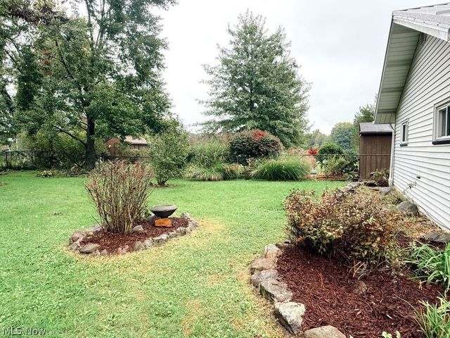 3086 Greenfield, Warren, OH 44485