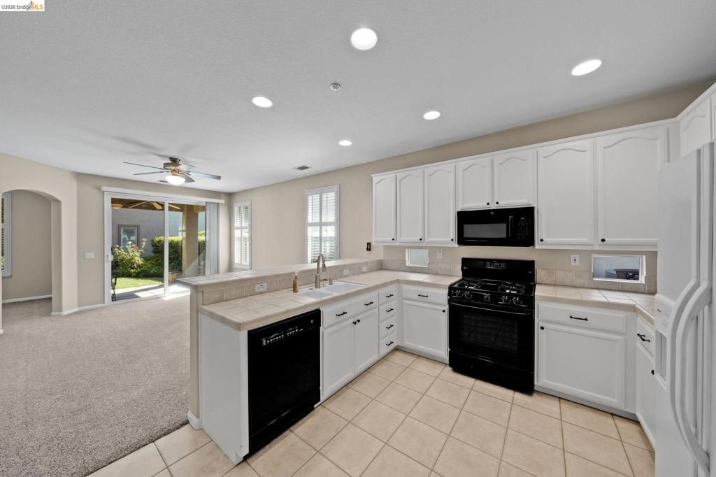 Image 11 of property listing at 297 Baldwin Dr, Brentwood, CA 94513