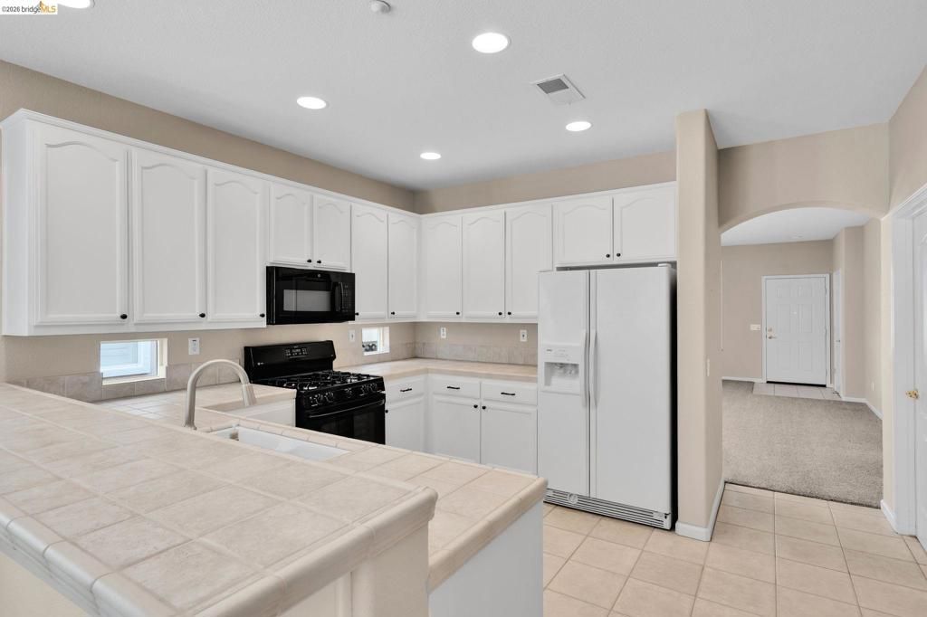 Image 12 of property listing at 297 Baldwin Dr, Brentwood, CA 94513
