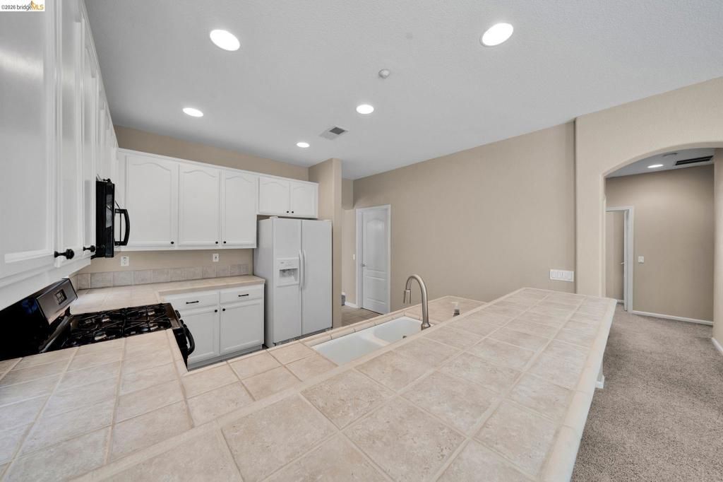 Image 15 of property listing at 297 Baldwin Dr, Brentwood, CA 94513