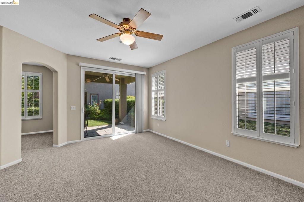 Image 32 of property listing at 297 Baldwin Dr, Brentwood, CA 94513