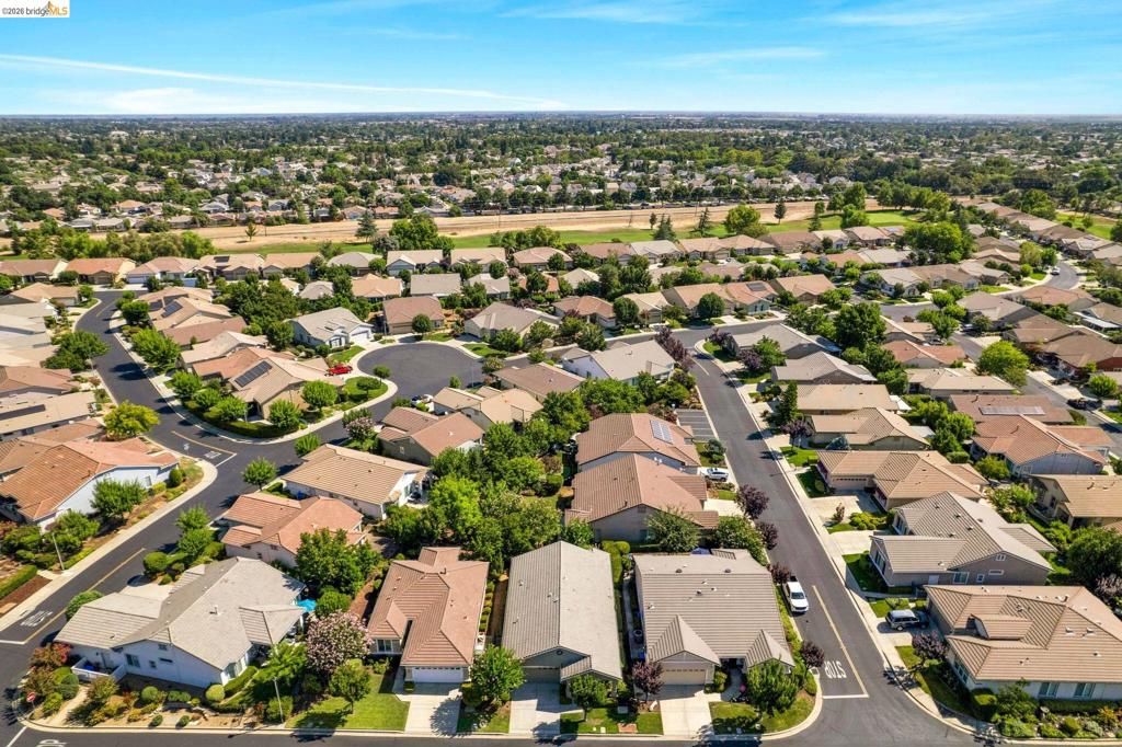 Image 5 of property listing at 297 Baldwin Dr, Brentwood, CA 94513