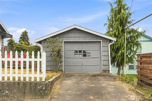 1912 7th Street, Bremerton, WA 98337