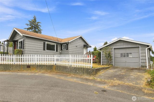 1912 7th Street, Bremerton, WA 98337