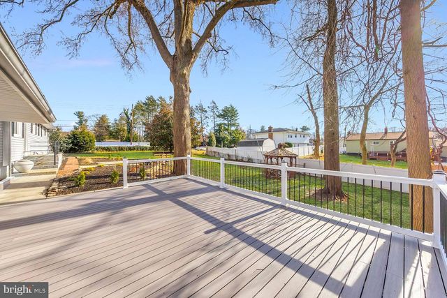 240 ELM AVE, Woodbury Heights, NJ 08097