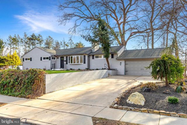 240 ELM AVE, Woodbury Heights, NJ 08097