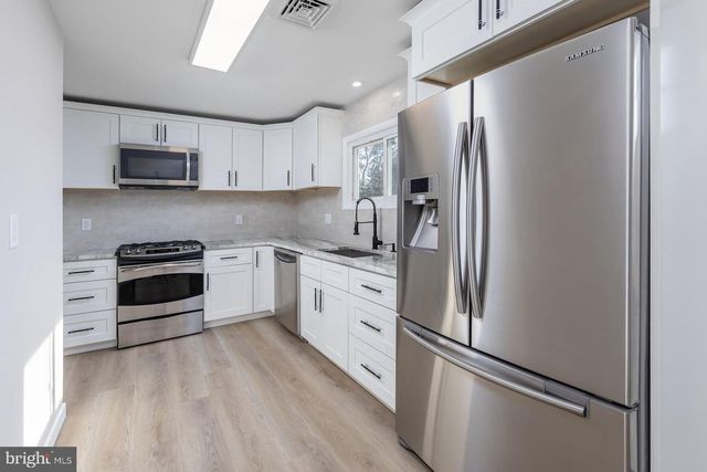 240 ELM AVE, Woodbury Heights, NJ 08097