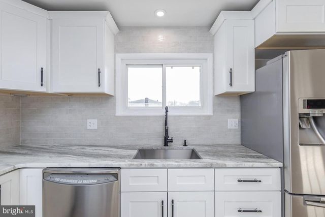 240 ELM AVE, Woodbury Heights, NJ 08097