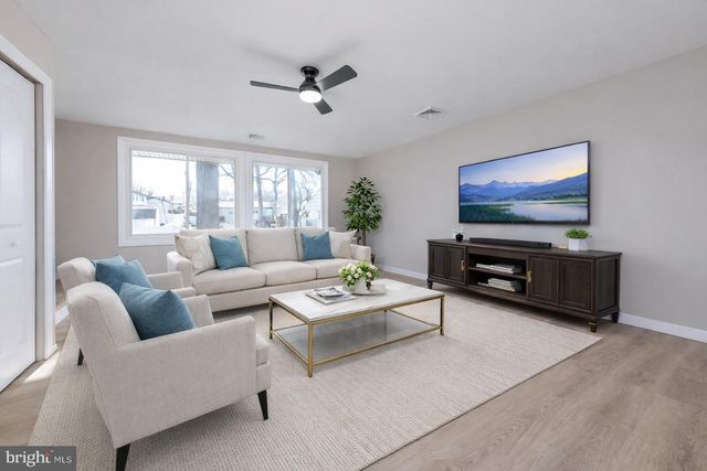 240 ELM AVE, Woodbury Heights, NJ 08097