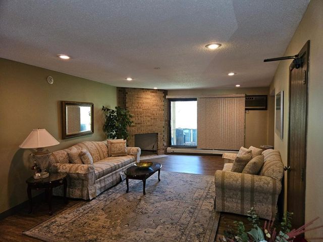1855 Silver Bell Road 314, Eagan, MN 55122