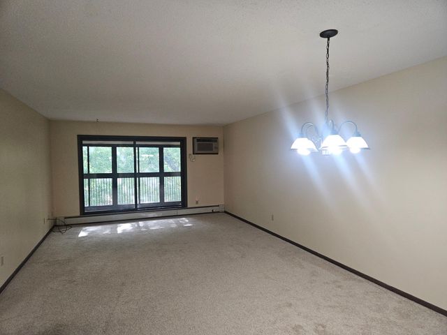 1855 Silver Bell Road 314, Eagan, MN 55122