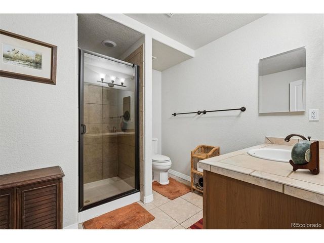 575 Roslyn St, Denver, CO 80230