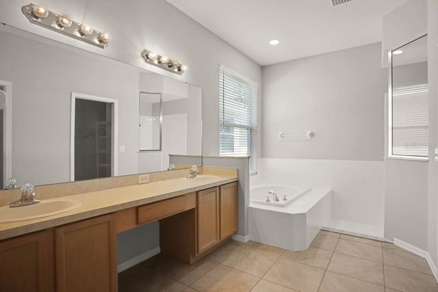 6009 GANNETDALE DRIVE, Lithia, FL 33547