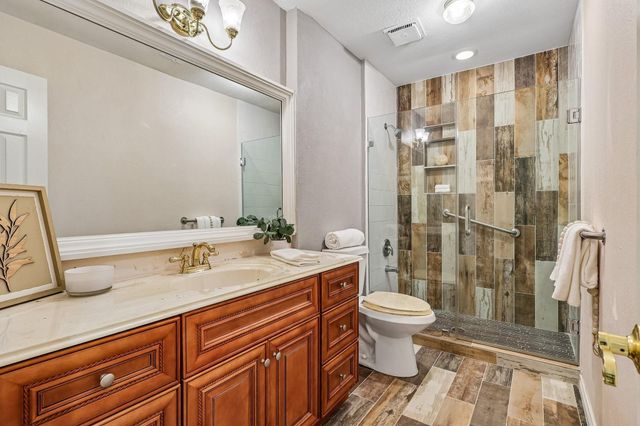 1109 Winding Way Drive, Friendswood, TX 77546