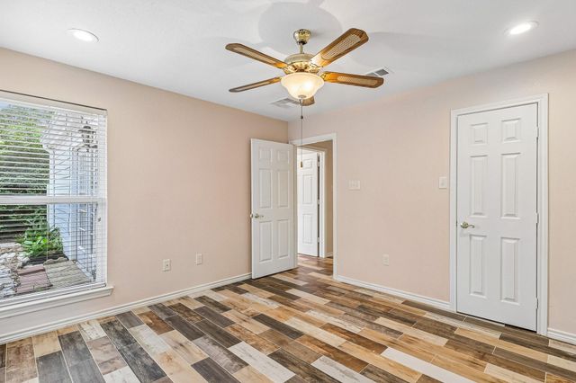 1109 Winding Way Drive, Friendswood, TX 77546