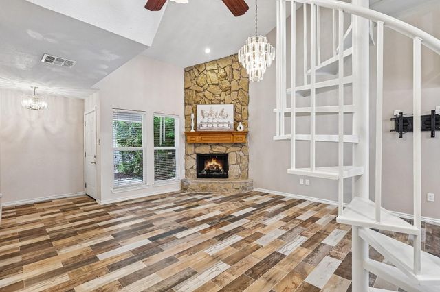 1109 Winding Way Drive, Friendswood, TX 77546