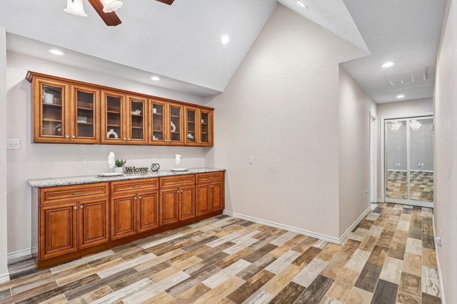 1109 Winding Way Drive, Friendswood, TX 77546
