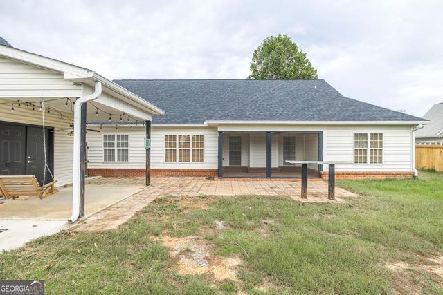204 Lovorn Circle, Warner Robins, GA 31088