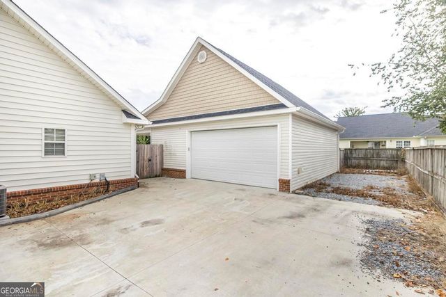 204 Lovorn Circle, Warner Robins, GA 31088