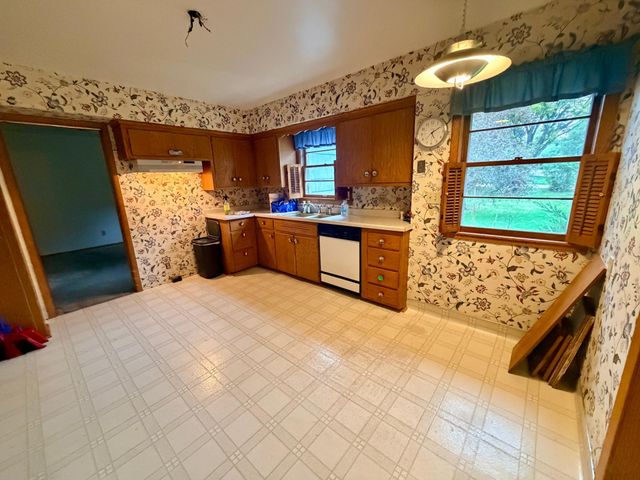 4713 Virginia Ln, Edina, MN 55424