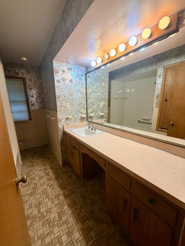 4713 Virginia Ln, Edina, MN 55424