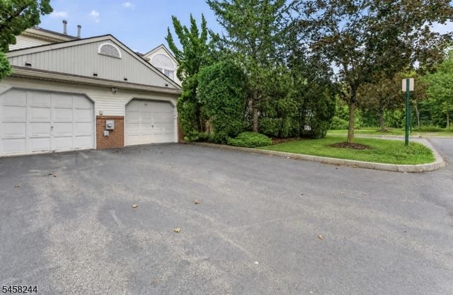 68 SASSAFRAS COURT, North Brunswick Twp., NJ 08902