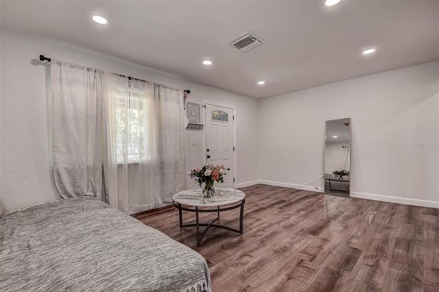 4340 3RD AVENUE S, St Petersburg, FL 33711