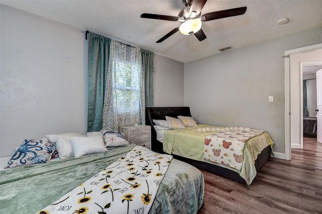 4340 3RD AVENUE S, St Petersburg, FL 33711