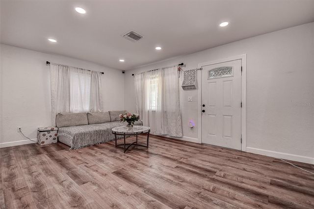 4340 3RD AVENUE S, St Petersburg, FL 33711