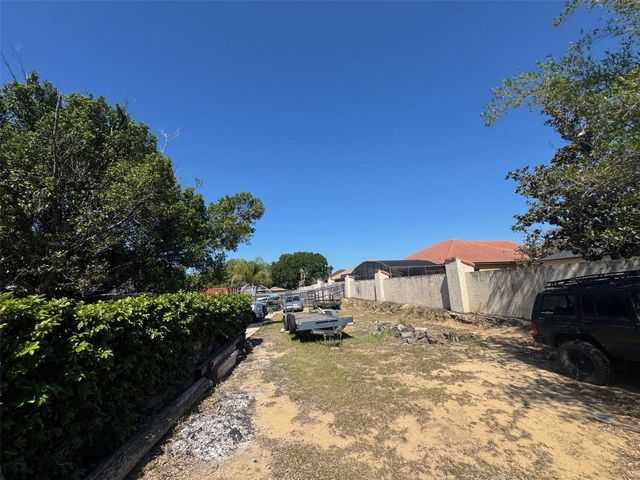 10949 POINCIANA DRIVE, Clermont, FL 34711