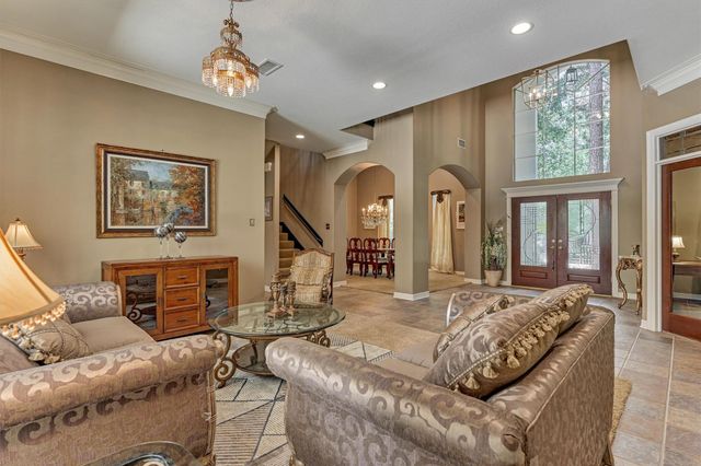 7 Clarion Ridge, The Woodlands, TX 77382