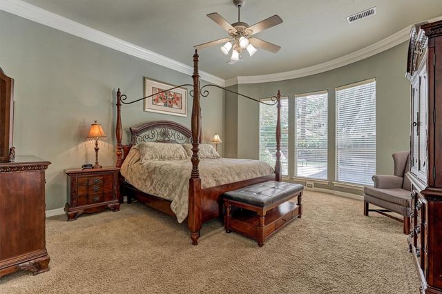 7 Clarion Ridge, The Woodlands, TX 77382