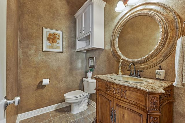 7 Clarion Ridge, The Woodlands, TX 77382