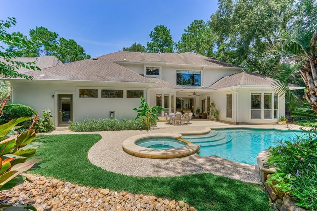 7 Clarion Ridge, The Woodlands, TX 77382