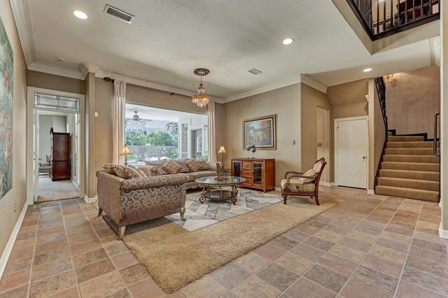 7 Clarion Ridge, The Woodlands, TX 77382
