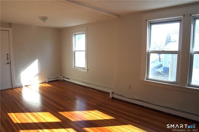 81 Longfellow Avenue 2nd flr, Fairfield, CT 06825