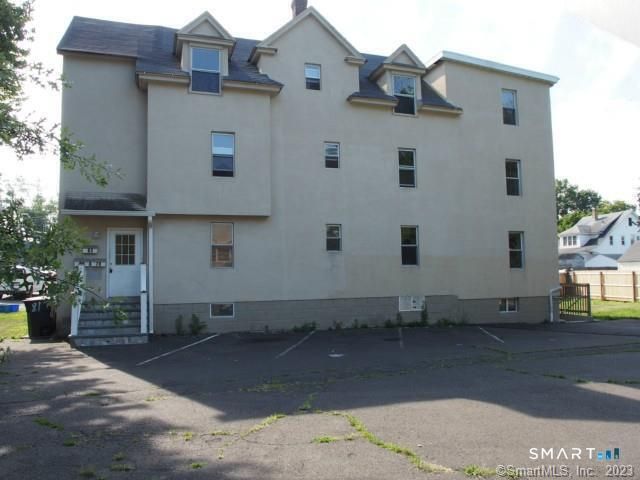 81 Longfellow Avenue 2nd flr, Fairfield, CT 06825