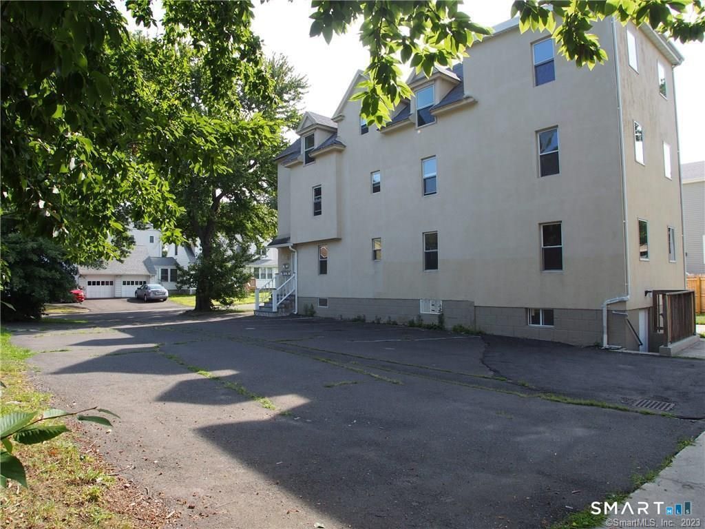 81 Longfellow Avenue 2nd flr, Fairfield, CT 06825
