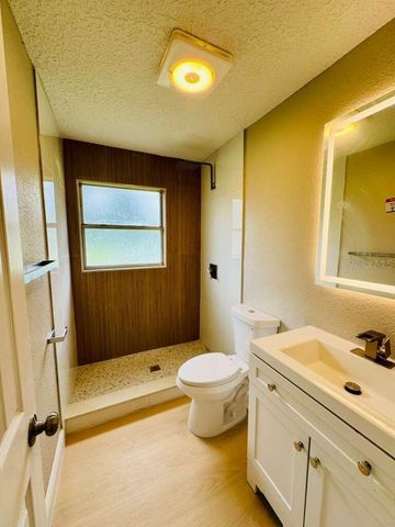 4910 HUPPEL AVENUE, Orlando, FL 32811