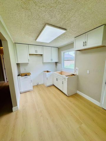 4910 HUPPEL AVENUE, Orlando, FL 32811