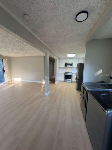 4910 HUPPEL AVENUE, Orlando, FL 32811