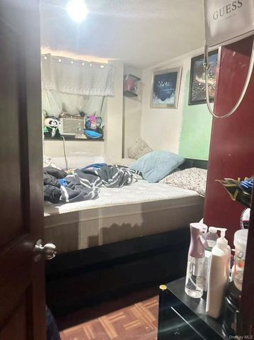 5622 Van Cleef Street, Corona, NY 11368