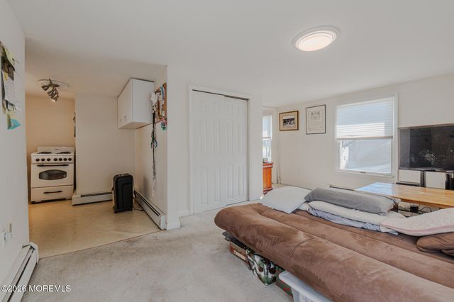 34 Park Avenue, Matawan, NJ 07747