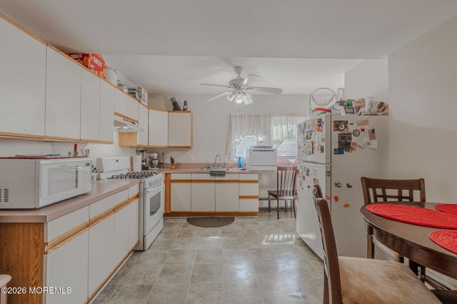 34 Park Avenue, Matawan, NJ 07747